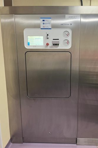 STERILIZATOR CU ABUR